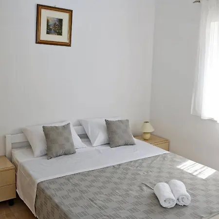 Cili Apartament Miletici