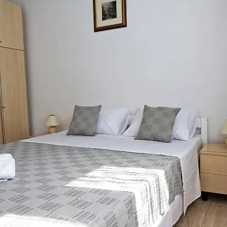 Cili Apartment